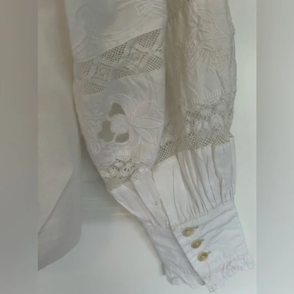 Anthropologie Love The Label Puff-Sleeved Lace Buttondown - Picture 12 of 15